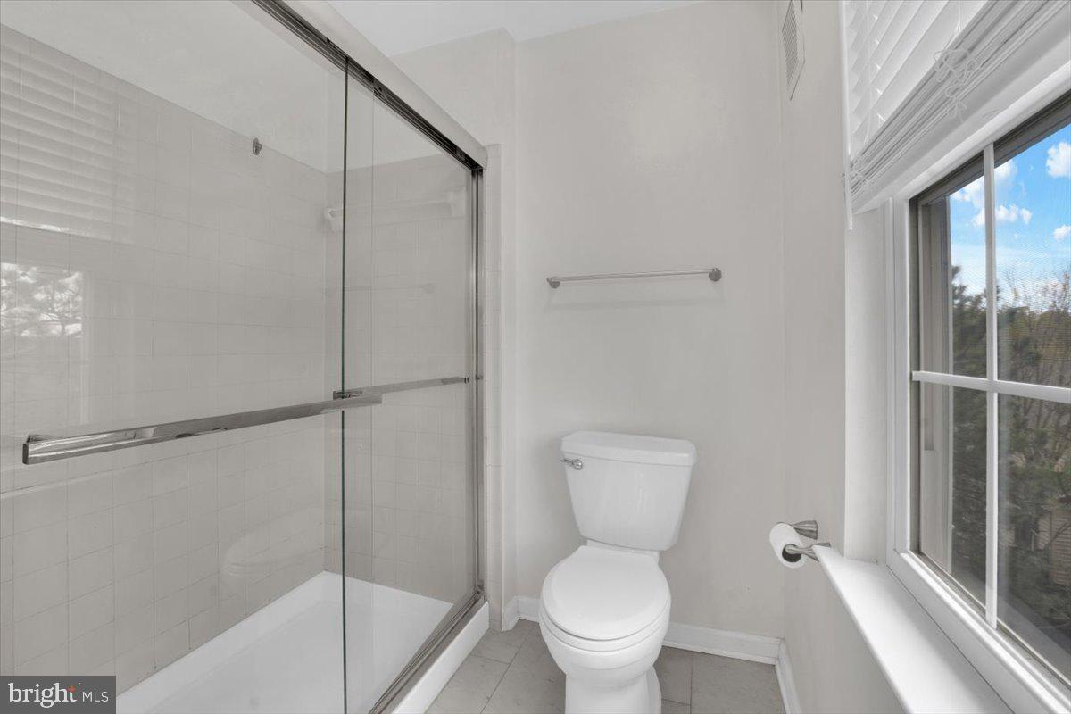 4542 SUPERIOR SQ, FAIRFAX, Virginia 22033, 3 Bedrooms Bedrooms, ,3 BathroomsBathrooms,Residential,For sale,4542 SUPERIOR SQ,VAFX2232946 MLS # VAFX2232946