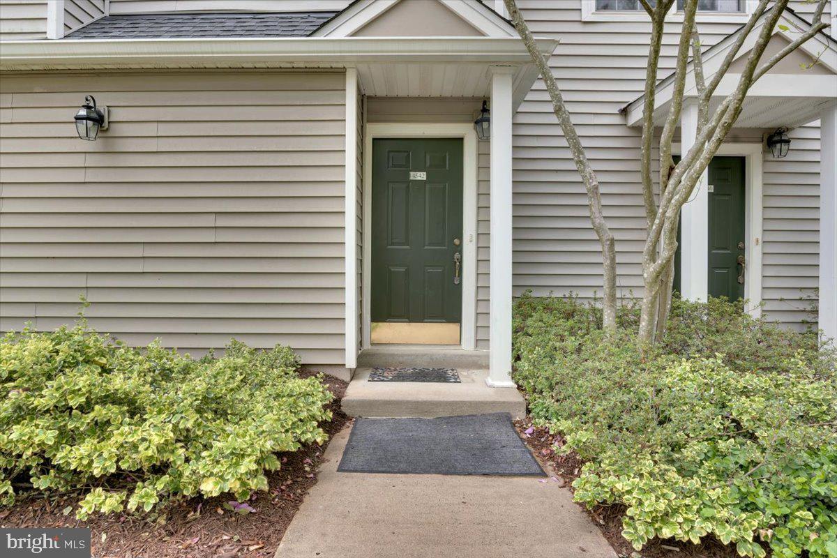 4542 SUPERIOR SQ, FAIRFAX, Virginia 22033, 3 Bedrooms Bedrooms, ,3 BathroomsBathrooms,Residential,For sale,4542 SUPERIOR SQ,VAFX2232946 MLS # VAFX2232946