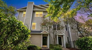 4542 SUPERIOR SQ, FAIRFAX, Virginia 22033, 3 Bedrooms Bedrooms, ,3 BathroomsBathrooms,Residential,For sale,4542 SUPERIOR SQ,VAFX2232946 MLS # VAFX2232946