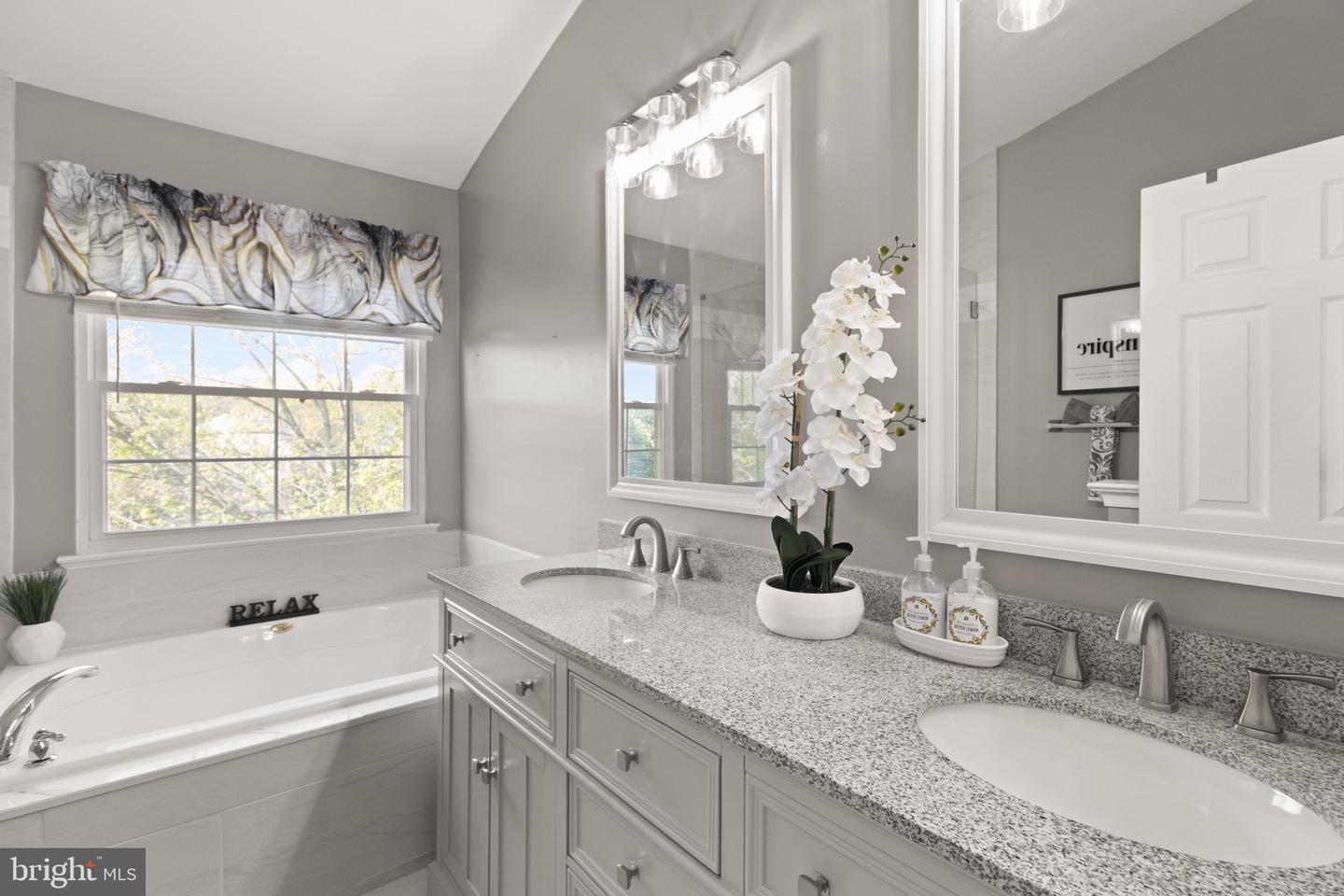 18846 BEATEN PATH CT, TRIANGLE, Virginia 22172, 4 Bedrooms Bedrooms, ,2 BathroomsBathrooms,Residential,For sale,18846 BEATEN PATH CT,VAPW2091776 MLS # VAPW2091776