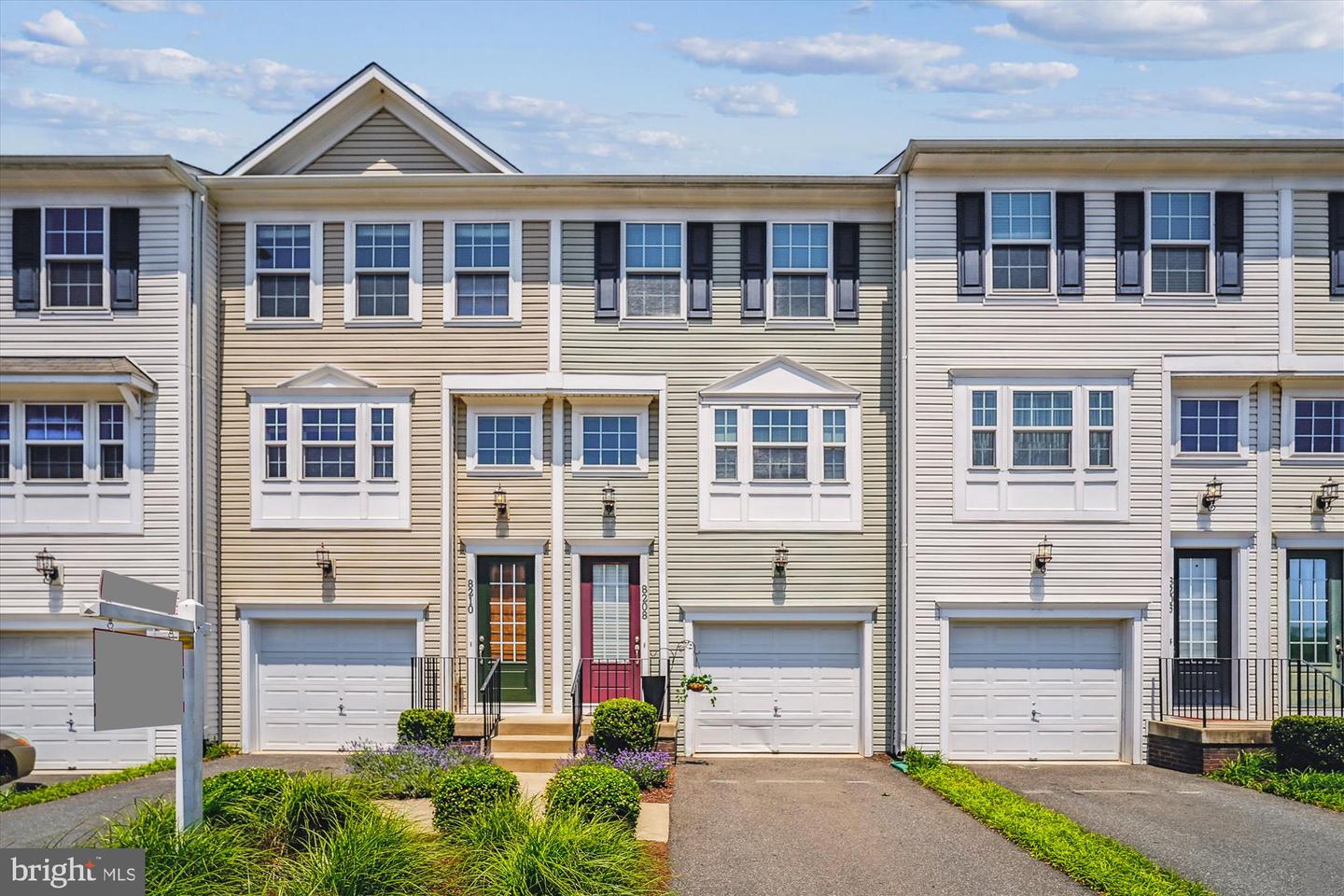 8210 HERITAGE CROSSING CT, MANASSAS, Virginia 20109, 2 Bedrooms Bedrooms, ,2 BathroomsBathrooms,Residential,For sale,8210 HERITAGE CROSSING CT,VAPW2093804 MLS # VAPW2093804