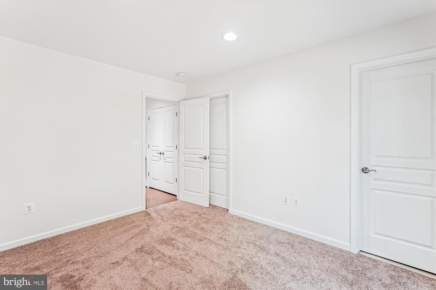 8210 HERITAGE CROSSING CT, MANASSAS, Virginia 20109, 2 Bedrooms Bedrooms, ,2 BathroomsBathrooms,Residential,For sale,8210 HERITAGE CROSSING CT,VAPW2093804 MLS # VAPW2093804