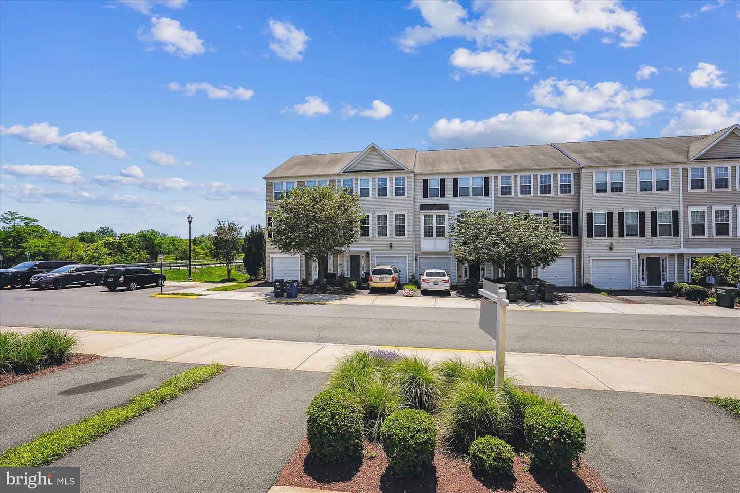 8210 HERITAGE CROSSING CT, MANASSAS, Virginia 20109, 2 Bedrooms Bedrooms, ,2 BathroomsBathrooms,Residential,For sale,8210 HERITAGE CROSSING CT,VAPW2093804 MLS # VAPW2093804