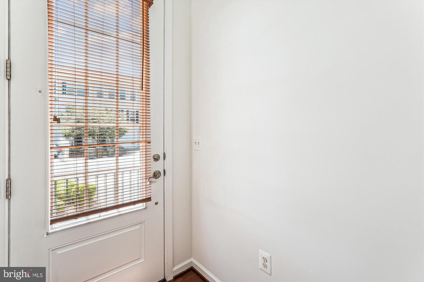 8210 HERITAGE CROSSING CT, MANASSAS, Virginia 20109, 2 Bedrooms Bedrooms, ,2 BathroomsBathrooms,Residential,For sale,8210 HERITAGE CROSSING CT,VAPW2093804 MLS # VAPW2093804