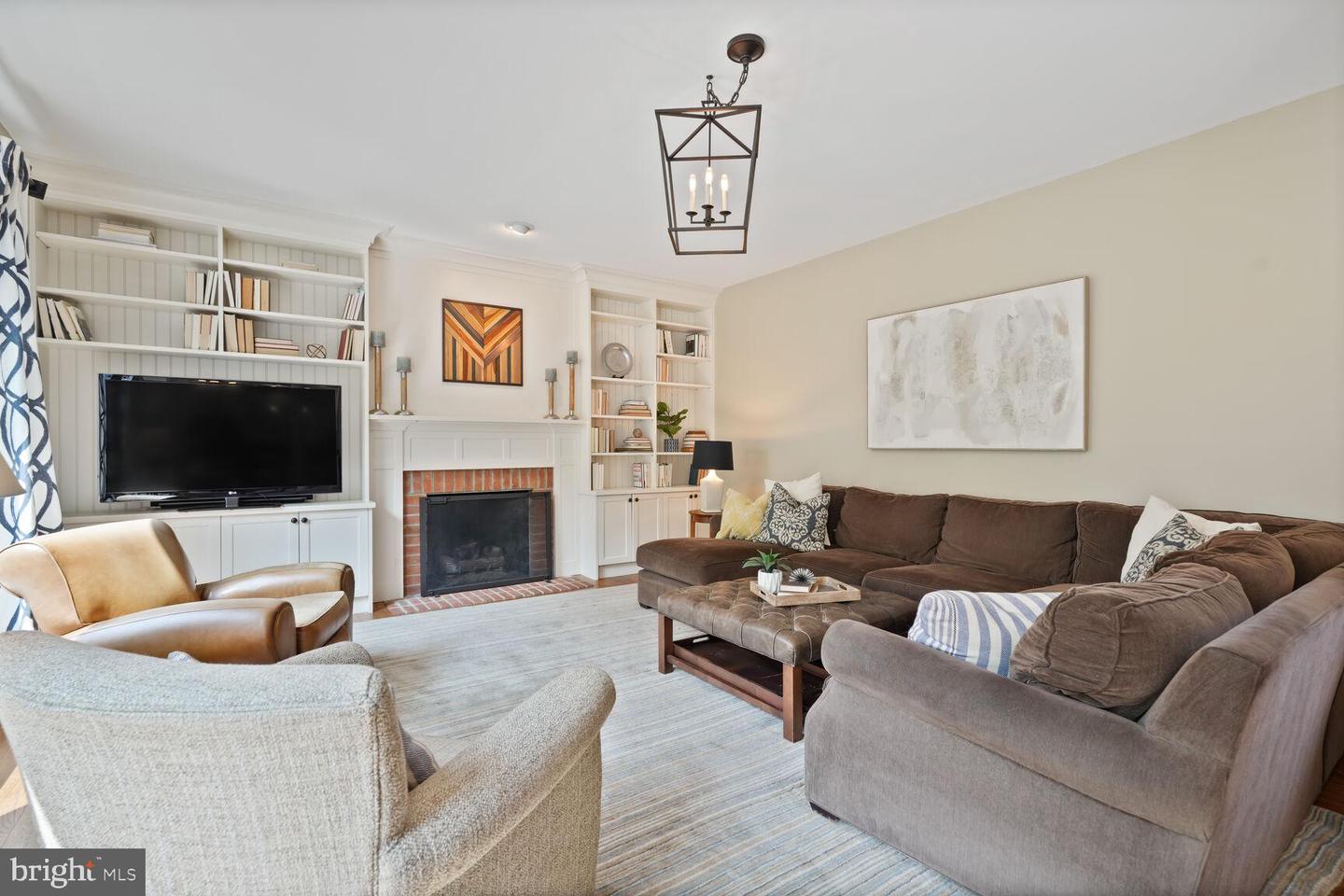 6013 4TH ST N, ARLINGTON, Virginia 22203, 5 Bedrooms Bedrooms, ,3 BathroomsBathrooms,Residential,For sale,6013 4TH ST N,VAAR2057366 MLS # VAAR2057366