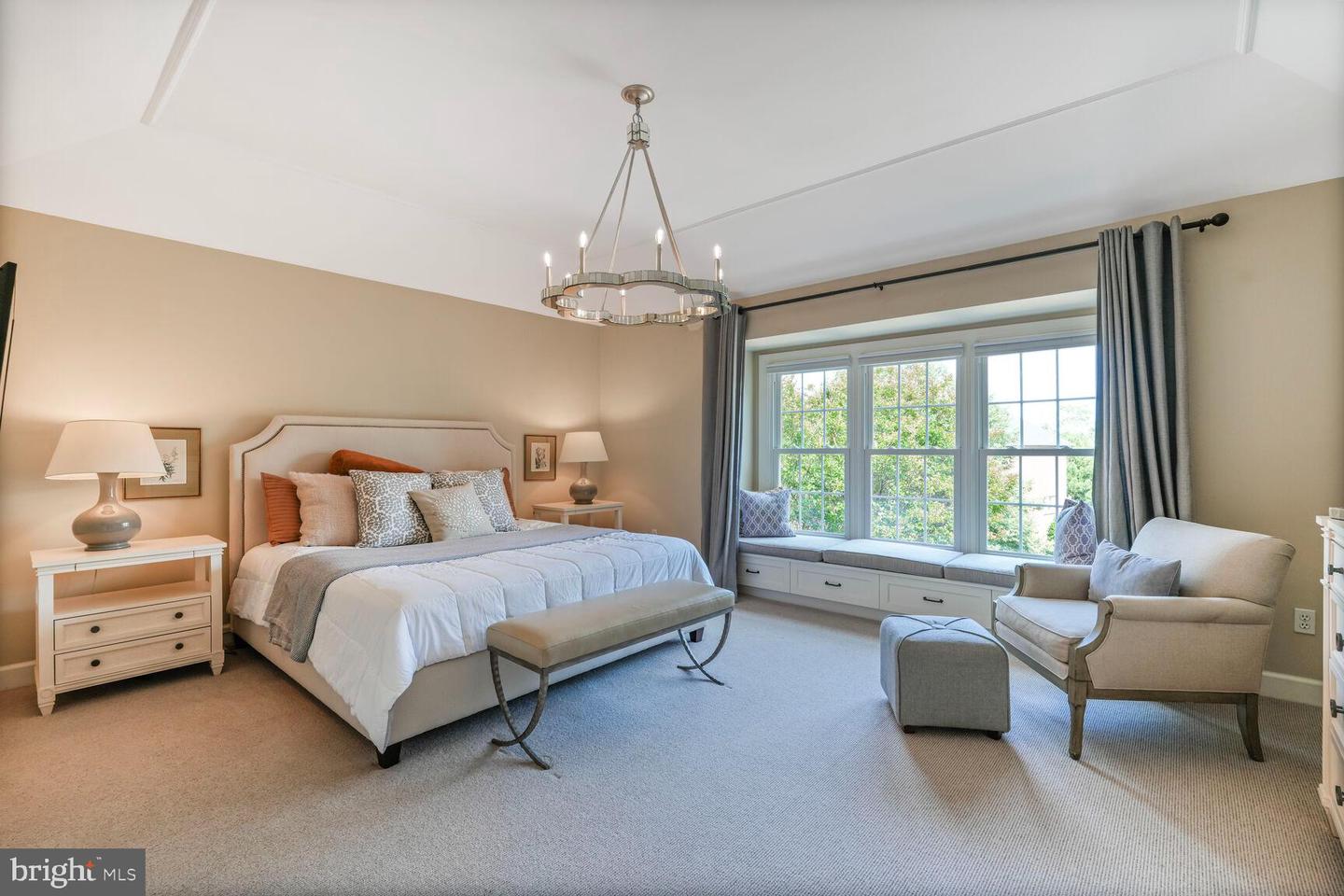 6013 4TH ST N, ARLINGTON, Virginia 22203, 5 Bedrooms Bedrooms, ,3 BathroomsBathrooms,Residential,For sale,6013 4TH ST N,VAAR2057366 MLS # VAAR2057366