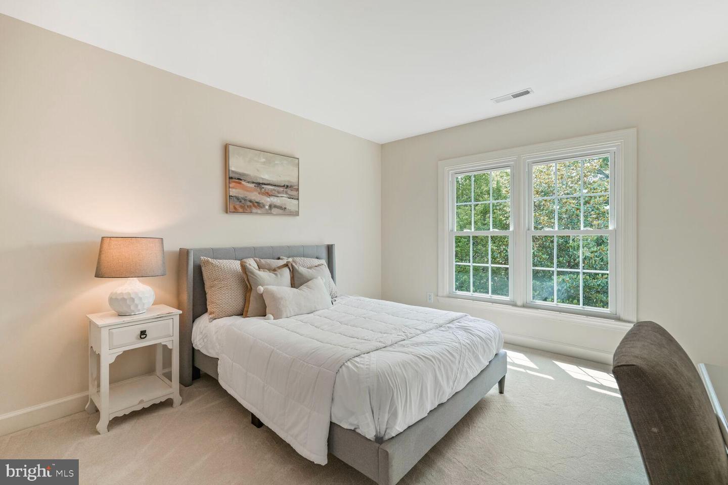 6013 4TH ST N, ARLINGTON, Virginia 22203, 5 Bedrooms Bedrooms, ,3 BathroomsBathrooms,Residential,For sale,6013 4TH ST N,VAAR2057366 MLS # VAAR2057366