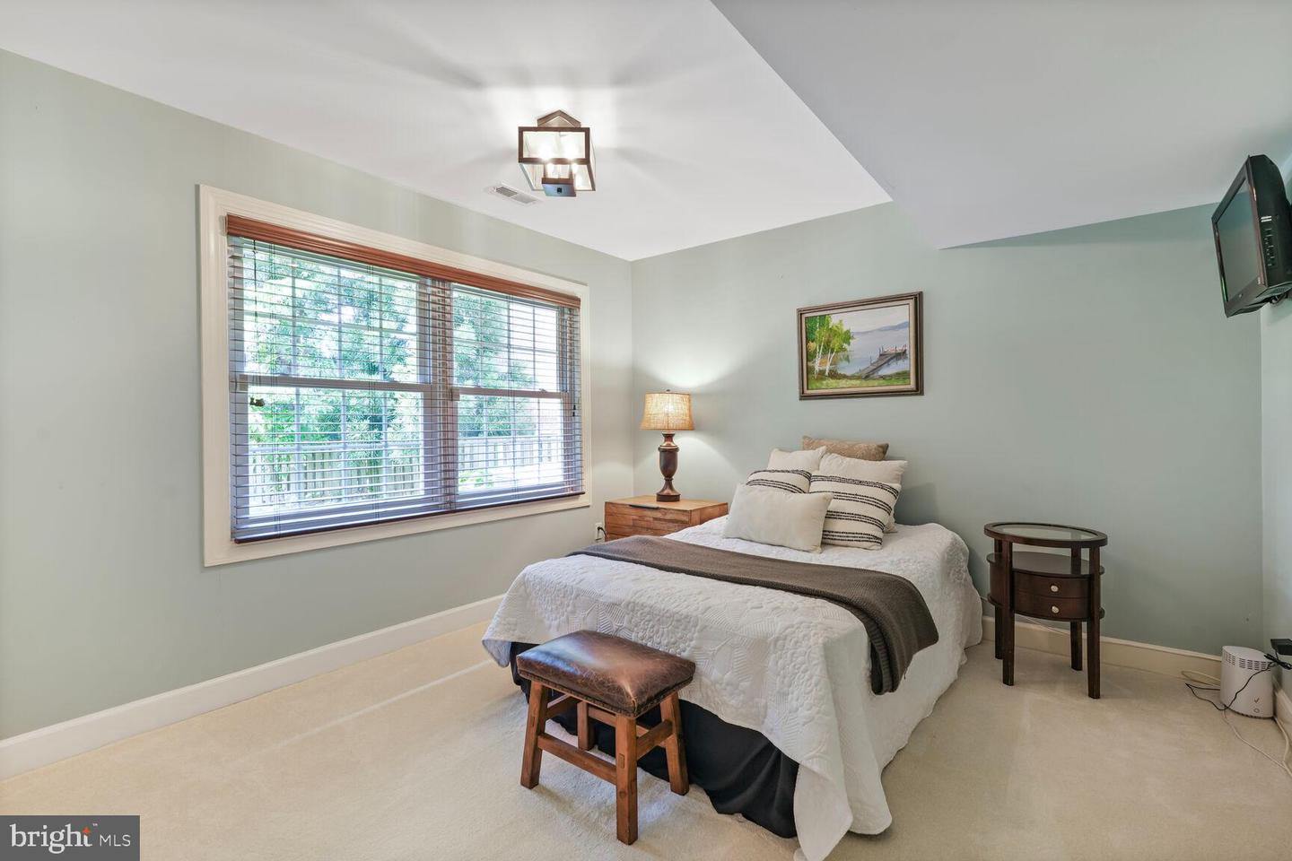 6013 4TH ST N, ARLINGTON, Virginia 22203, 5 Bedrooms Bedrooms, ,3 BathroomsBathrooms,Residential,For sale,6013 4TH ST N,VAAR2057366 MLS # VAAR2057366