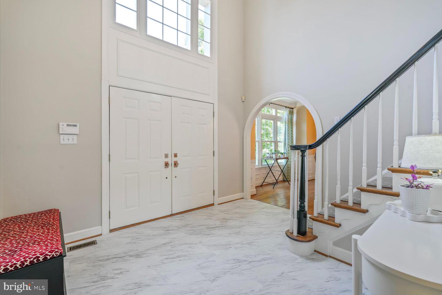 6013 4TH ST N, ARLINGTON, Virginia 22203, 5 Bedrooms Bedrooms, ,3 BathroomsBathrooms,Residential,For sale,6013 4TH ST N,VAAR2057366 MLS # VAAR2057366