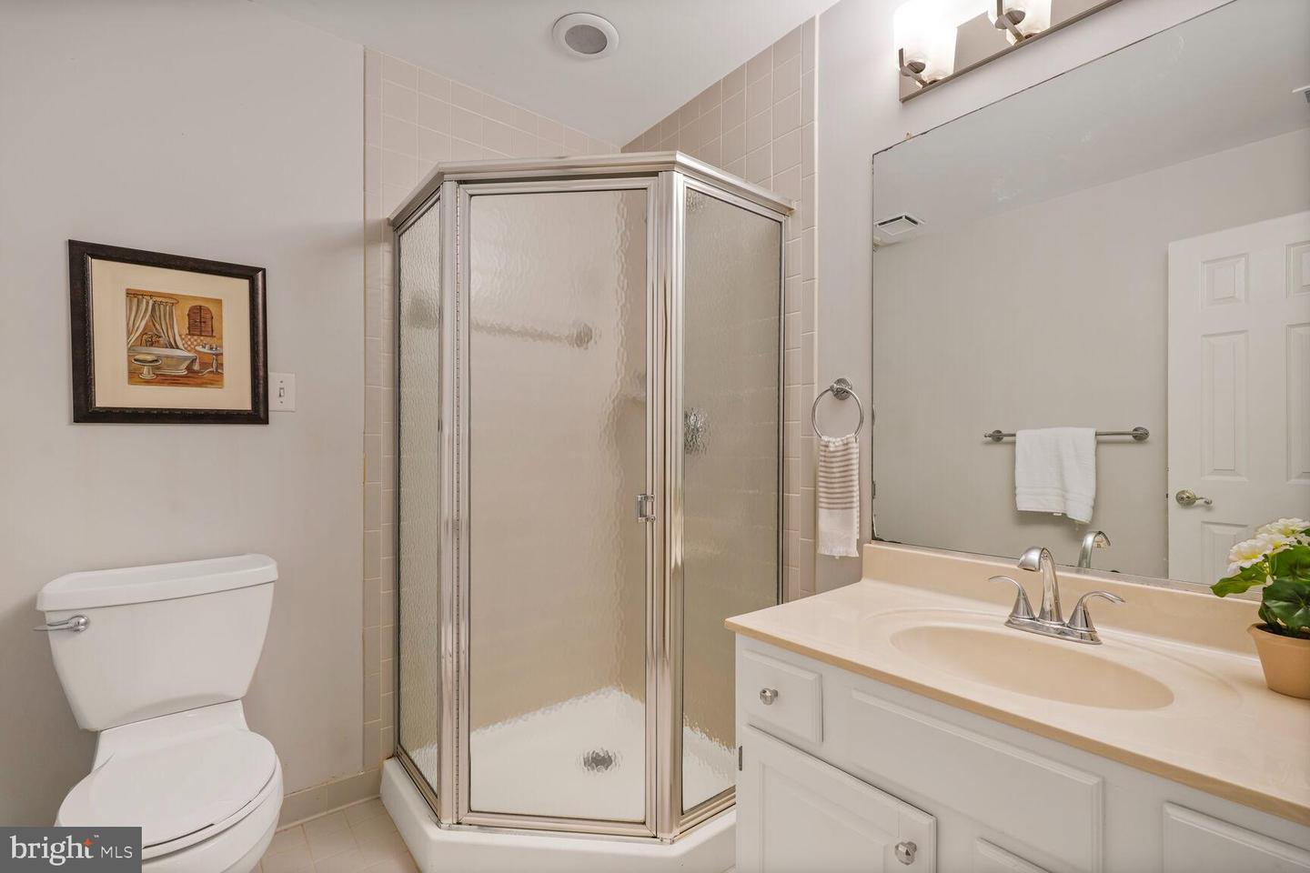 6013 4TH ST N, ARLINGTON, Virginia 22203, 5 Bedrooms Bedrooms, ,3 BathroomsBathrooms,Residential,For sale,6013 4TH ST N,VAAR2057366 MLS # VAAR2057366