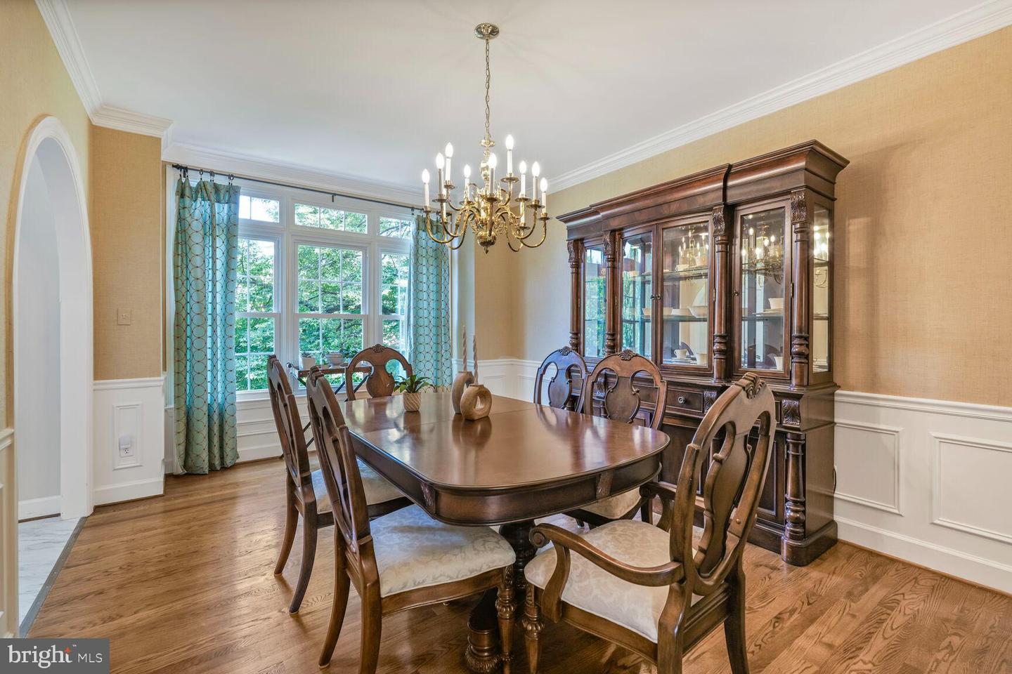 6013 4TH ST N, ARLINGTON, Virginia 22203, 5 Bedrooms Bedrooms, ,3 BathroomsBathrooms,Residential,For sale,6013 4TH ST N,VAAR2057366 MLS # VAAR2057366