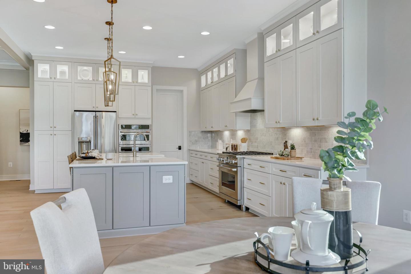 3013 N TORONTO ST, ARLINGTON, Virginia 22213, 4 Bedrooms Bedrooms, ,3 BathroomsBathrooms,Residential,For sale,3013 N TORONTO ST,VAAR2057506 MLS # VAAR2057506