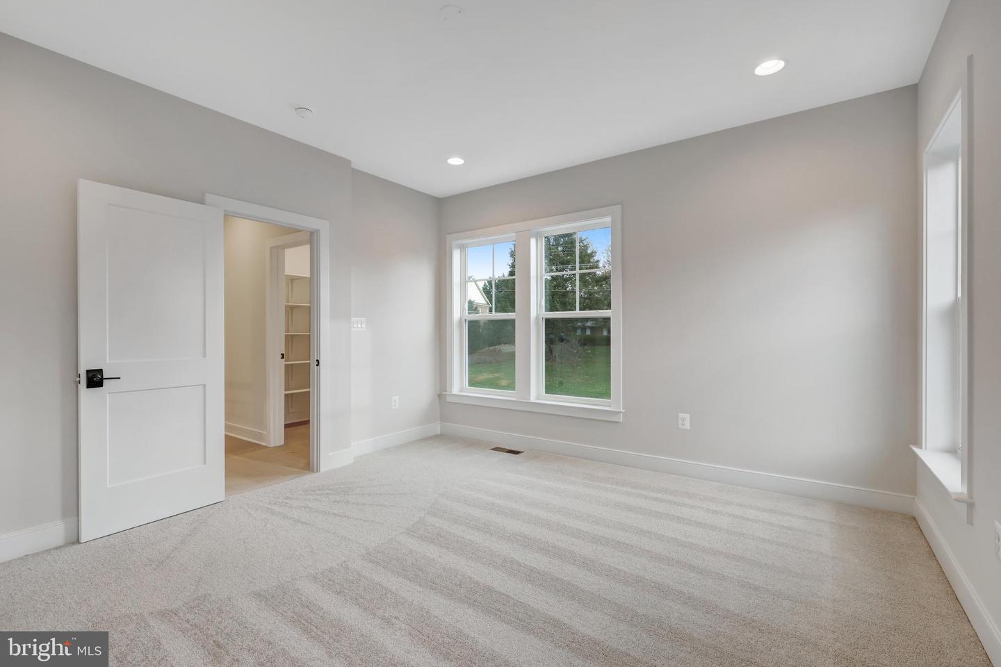 3013 N TORONTO ST, ARLINGTON, Virginia 22213, 4 Bedrooms Bedrooms, ,3 BathroomsBathrooms,Residential,For sale,3013 N TORONTO ST,VAAR2057506 MLS # VAAR2057506