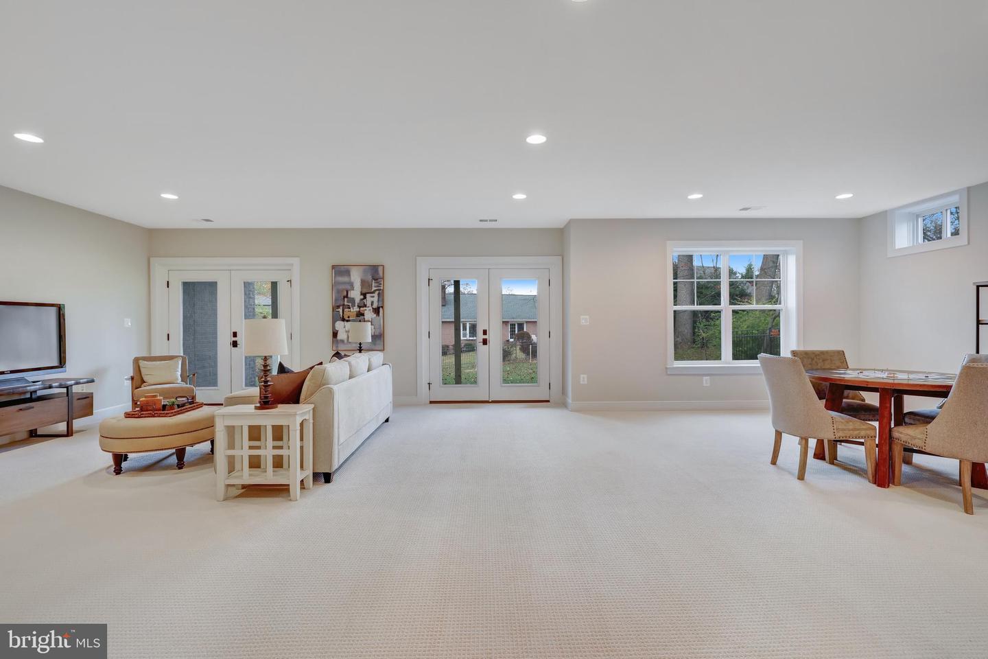 3013 N TORONTO ST, ARLINGTON, Virginia 22213, 4 Bedrooms Bedrooms, ,3 BathroomsBathrooms,Residential,For sale,3013 N TORONTO ST,VAAR2057506 MLS # VAAR2057506