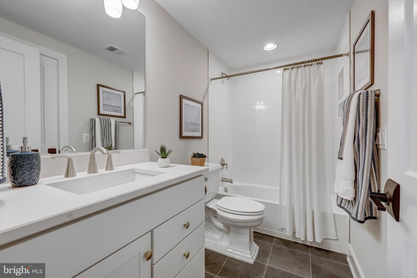 3013 N TORONTO ST, ARLINGTON, Virginia 22213, 4 Bedrooms Bedrooms, ,3 BathroomsBathrooms,Residential,For sale,3013 N TORONTO ST,VAAR2057506 MLS # VAAR2057506