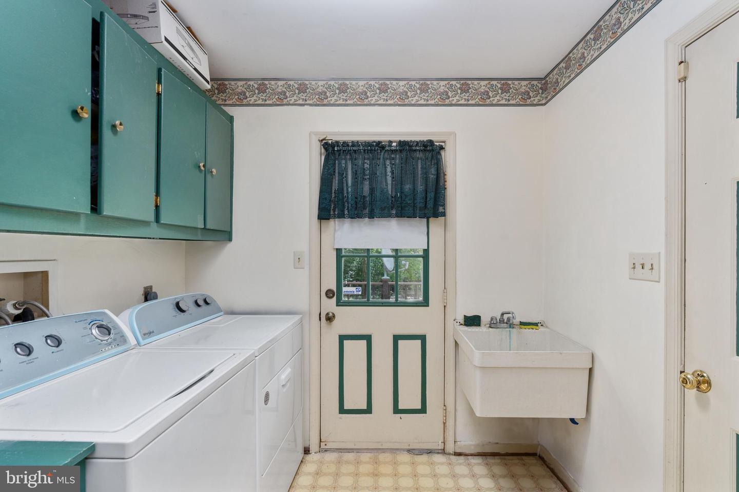 13403 MOTTS RUN RD, FREDERICKSBURG, Virginia 22407, 4 Bedrooms Bedrooms, ,2 BathroomsBathrooms,Residential,For sale,13403 MOTTS RUN RD,VASP2033274 MLS # VASP2033274