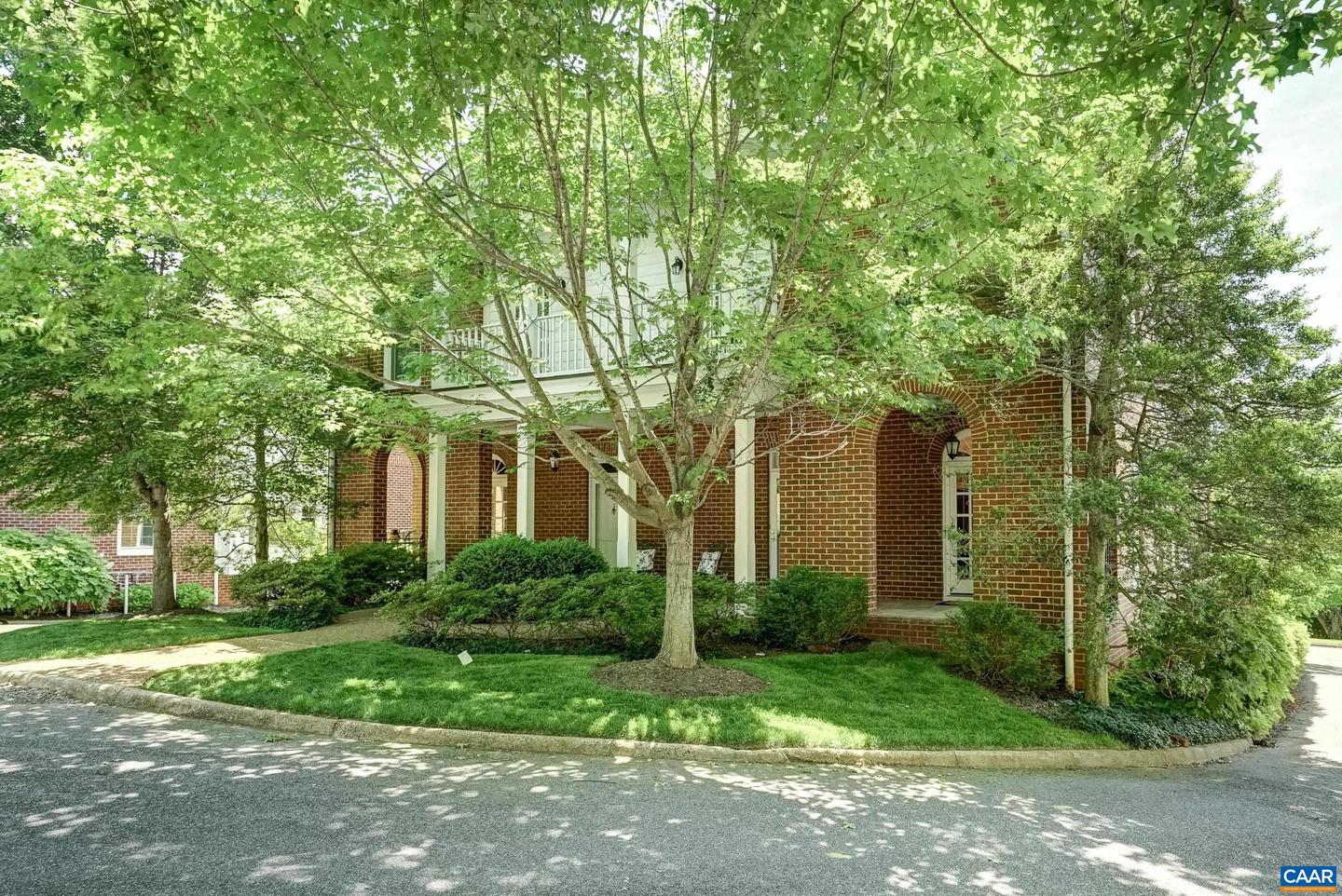 512 WORTHINGTON DR #B, CHARLOTTESVILLE, Virginia 22903, 2 Bedrooms Bedrooms, ,2 BathroomsBathrooms,Residential,For sale,512 WORTHINGTON DR #B,664846 MLS # 664846