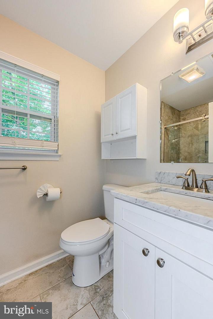 10024 PARK WOODS LN, BURKE, Virginia 22015, 4 Bedrooms Bedrooms, ,2 BathroomsBathrooms,Residential,For sale,10024 PARK WOODS LN,VAFX2243854 MLS # VAFX2243854