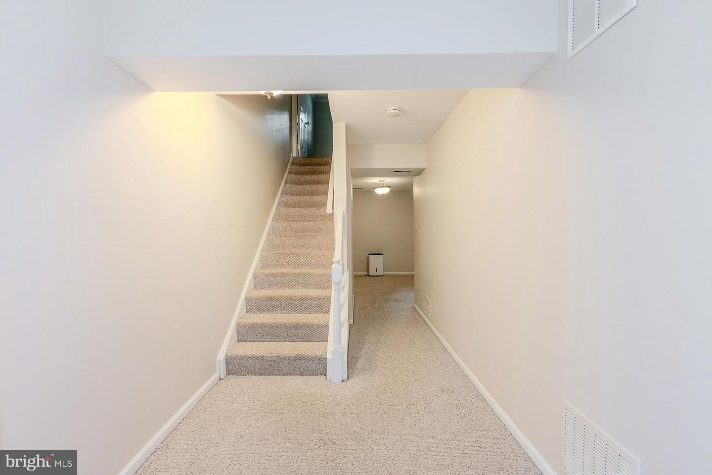 10024 PARK WOODS LN, BURKE, Virginia 22015, 4 Bedrooms Bedrooms, ,2 BathroomsBathrooms,Residential,For sale,10024 PARK WOODS LN,VAFX2243854 MLS # VAFX2243854