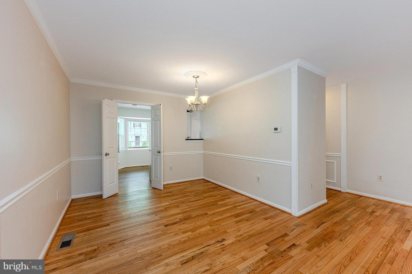 10024 PARK WOODS LN, BURKE, Virginia 22015, 4 Bedrooms Bedrooms, ,2 BathroomsBathrooms,Residential,For sale,10024 PARK WOODS LN,VAFX2243854 MLS # VAFX2243854