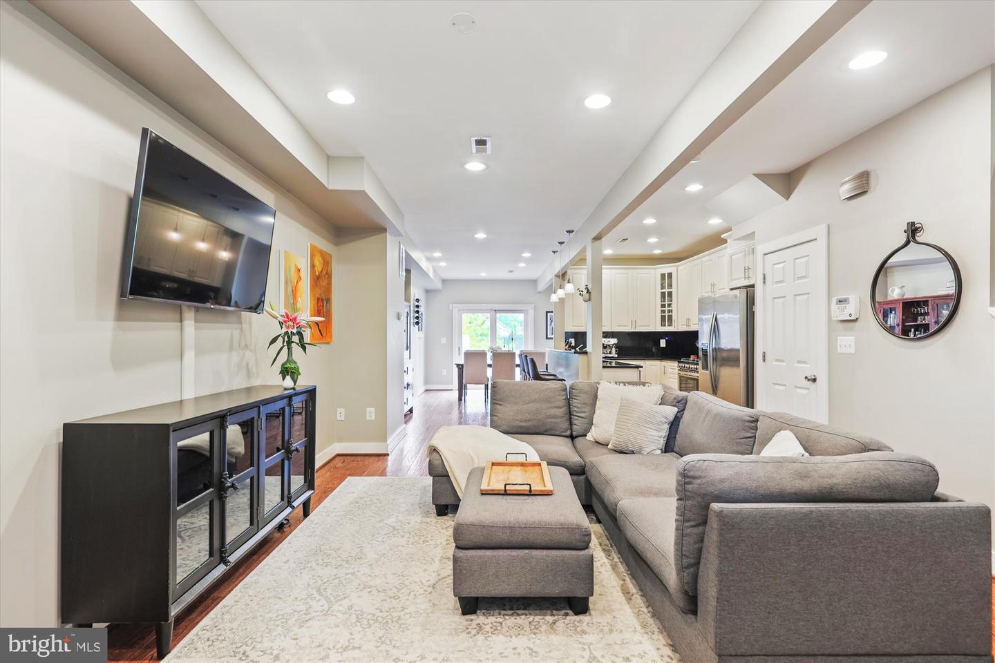 422 HAMILTON ST NW, WASHINGTON, District Of Columbia 20011, 4 Bedrooms Bedrooms, ,3 BathroomsBathrooms,Residential,For sale,422 HAMILTON ST NW,DCDC2202962 MLS # DCDC2202962