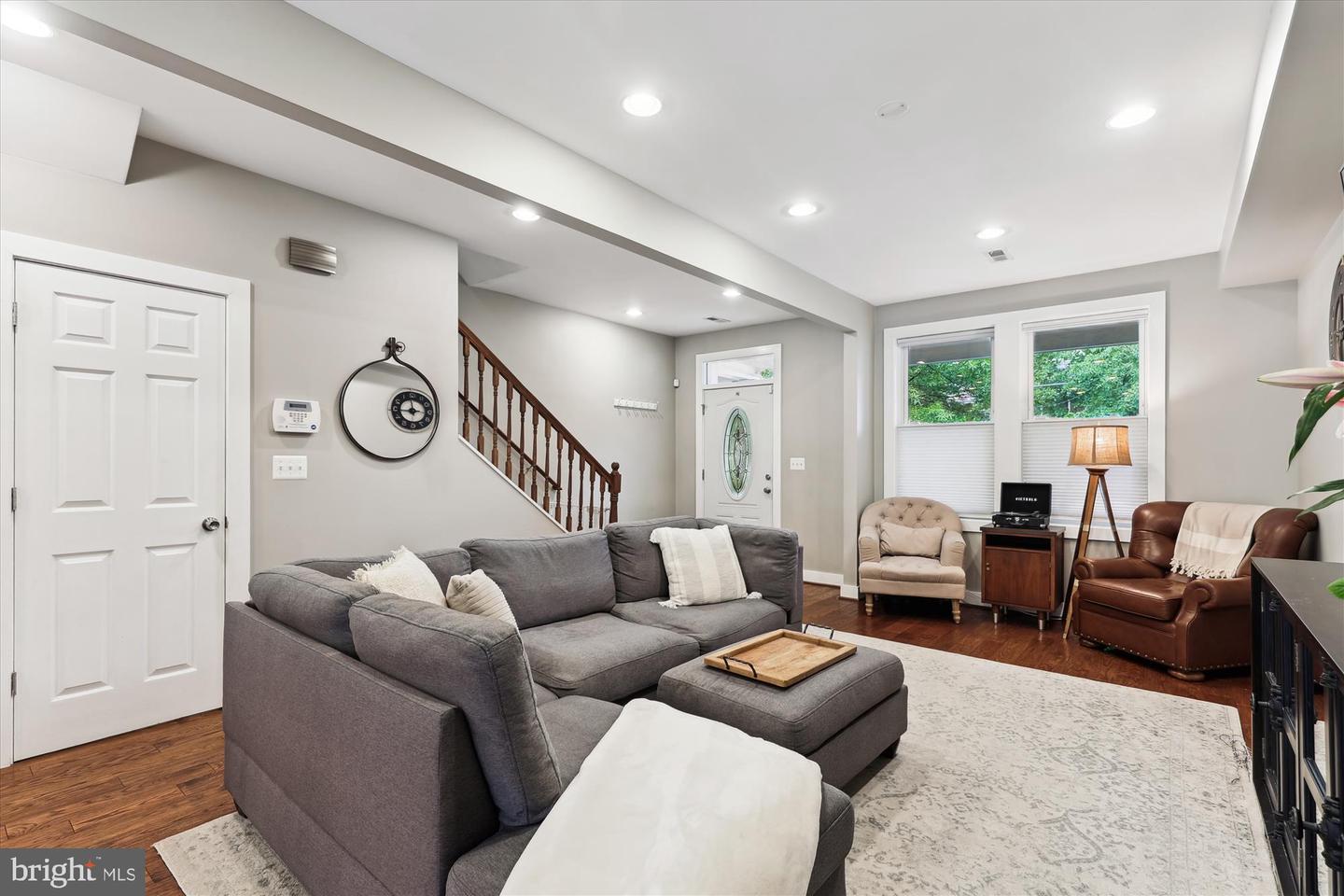422 HAMILTON ST NW, WASHINGTON, District Of Columbia 20011, 4 Bedrooms Bedrooms, ,3 BathroomsBathrooms,Residential,For sale,422 HAMILTON ST NW,DCDC2202962 MLS # DCDC2202962