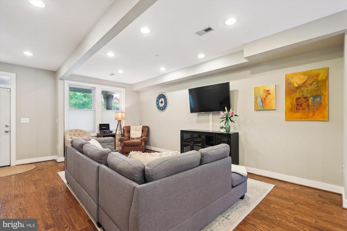 422 HAMILTON ST NW, WASHINGTON, District Of Columbia 20011, 4 Bedrooms Bedrooms, ,3 BathroomsBathrooms,Residential,For sale,422 HAMILTON ST NW,DCDC2202962 MLS # DCDC2202962