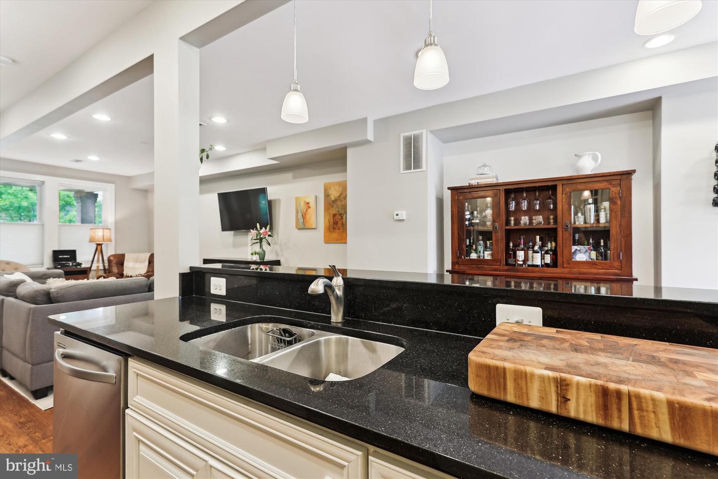 422 HAMILTON ST NW, WASHINGTON, District Of Columbia 20011, 4 Bedrooms Bedrooms, ,3 BathroomsBathrooms,Residential,For sale,422 HAMILTON ST NW,DCDC2202962 MLS # DCDC2202962
