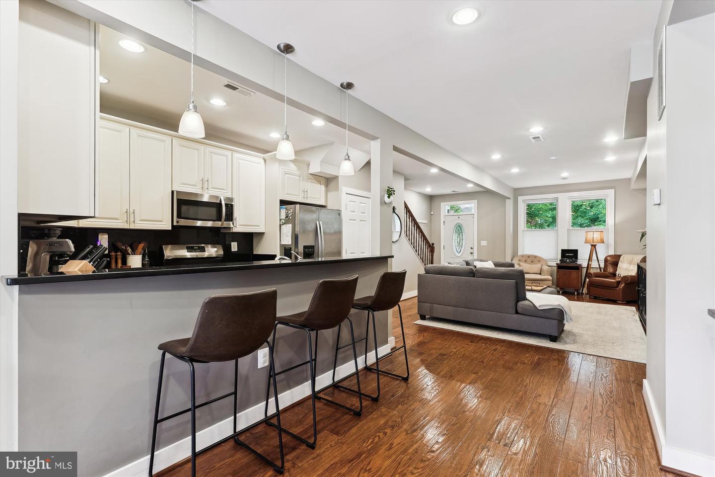 422 HAMILTON ST NW, WASHINGTON, District Of Columbia 20011, 4 Bedrooms Bedrooms, ,3 BathroomsBathrooms,Residential,For sale,422 HAMILTON ST NW,DCDC2202962 MLS # DCDC2202962