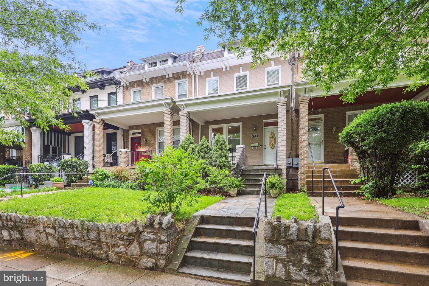 422 HAMILTON ST NW, WASHINGTON, District Of Columbia 20011, 4 Bedrooms Bedrooms, ,3 BathroomsBathrooms,Residential,For sale,422 HAMILTON ST NW,DCDC2202962 MLS # DCDC2202962