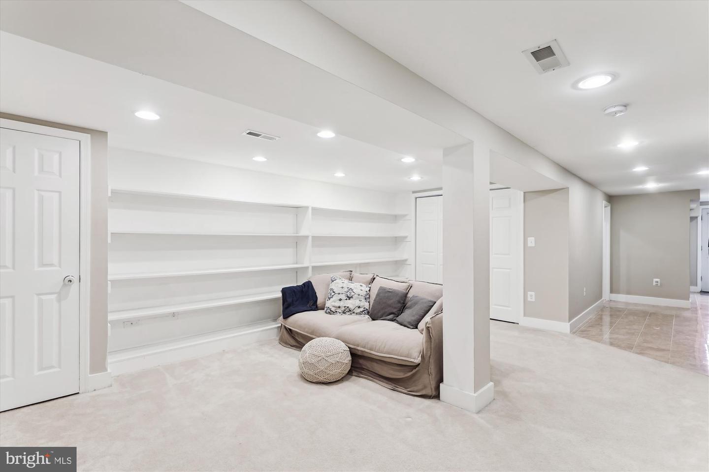422 HAMILTON ST NW, WASHINGTON, District Of Columbia 20011, 4 Bedrooms Bedrooms, ,3 BathroomsBathrooms,Residential,For sale,422 HAMILTON ST NW,DCDC2202962 MLS # DCDC2202962
