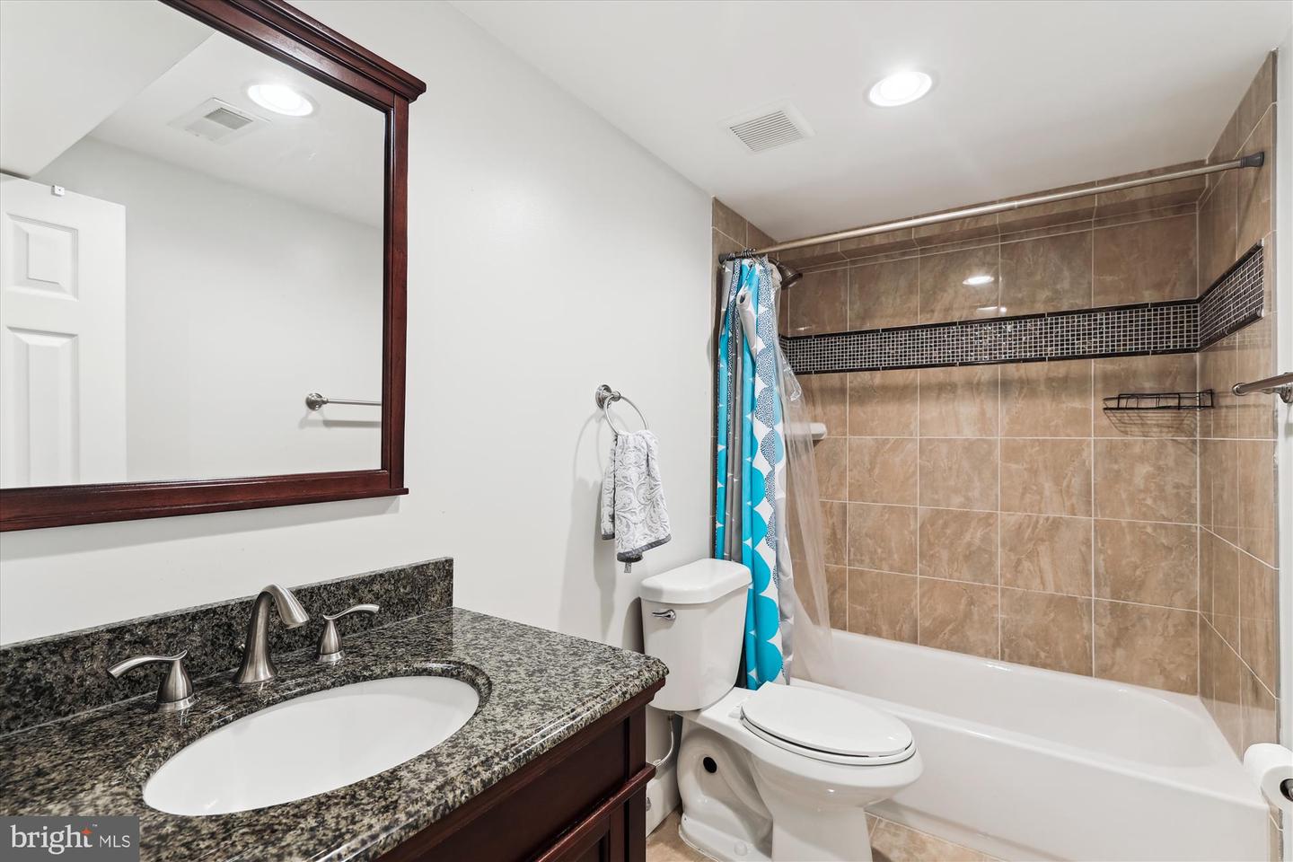 422 HAMILTON ST NW, WASHINGTON, District Of Columbia 20011, 4 Bedrooms Bedrooms, ,3 BathroomsBathrooms,Residential,For sale,422 HAMILTON ST NW,DCDC2202962 MLS # DCDC2202962