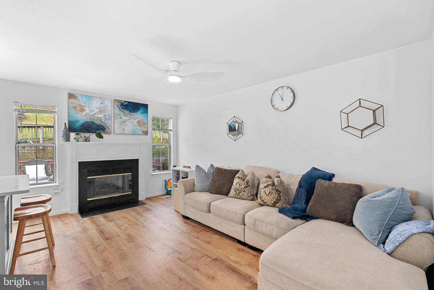 16836 CAPON TREE LN, WOODBRIDGE, Virginia 22191, 3 Bedrooms Bedrooms, ,3 BathroomsBathrooms,Residential,For sale,16836 CAPON TREE LN,VAPW2095796 MLS # VAPW2095796
