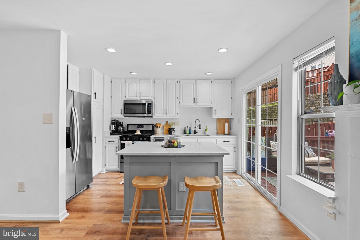 16836 CAPON TREE LN, WOODBRIDGE, Virginia 22191, 3 Bedrooms Bedrooms, ,3 BathroomsBathrooms,Residential,For sale,16836 CAPON TREE LN,VAPW2095796 MLS # VAPW2095796