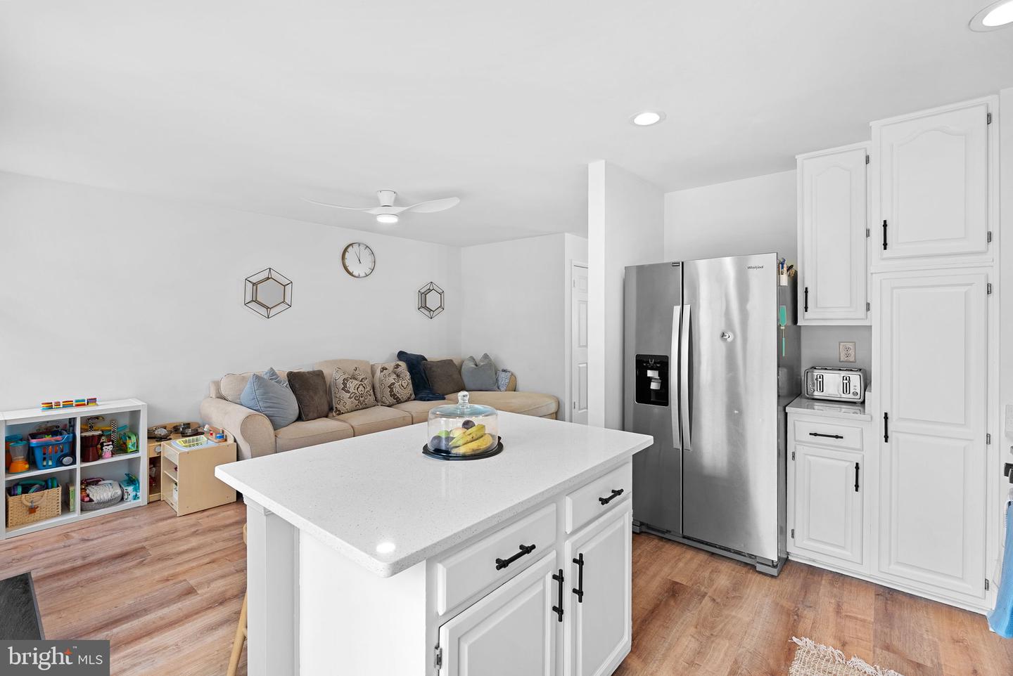 16836 CAPON TREE LN, WOODBRIDGE, Virginia 22191, 3 Bedrooms Bedrooms, ,3 BathroomsBathrooms,Residential,For sale,16836 CAPON TREE LN,VAPW2095796 MLS # VAPW2095796