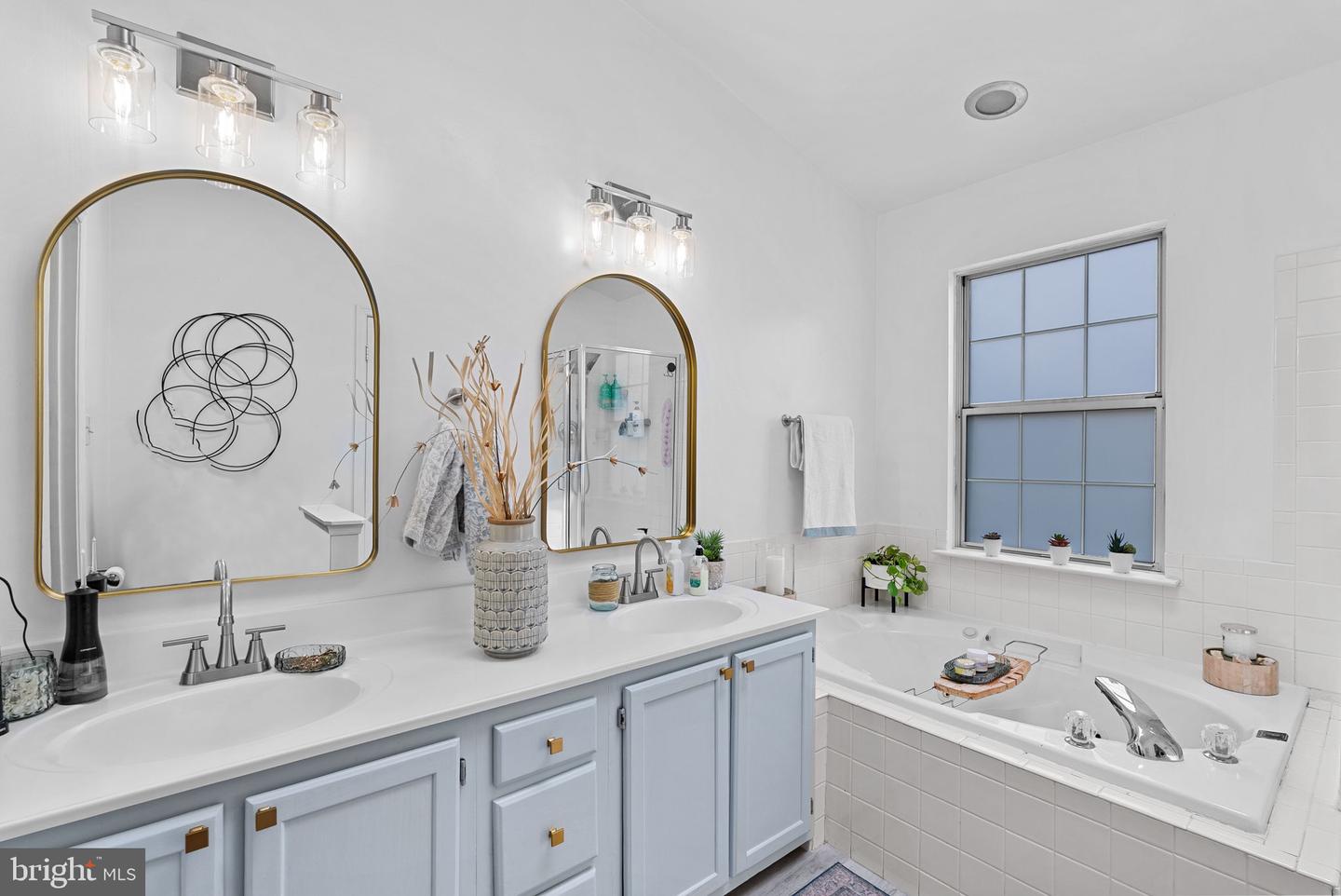 16836 CAPON TREE LN, WOODBRIDGE, Virginia 22191, 3 Bedrooms Bedrooms, ,3 BathroomsBathrooms,Residential,For sale,16836 CAPON TREE LN,VAPW2095796 MLS # VAPW2095796