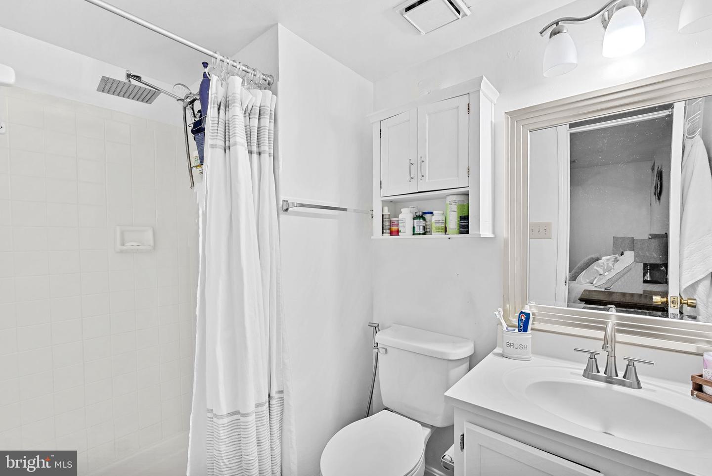 16836 CAPON TREE LN, WOODBRIDGE, Virginia 22191, 3 Bedrooms Bedrooms, ,3 BathroomsBathrooms,Residential,For sale,16836 CAPON TREE LN,VAPW2095796 MLS # VAPW2095796
