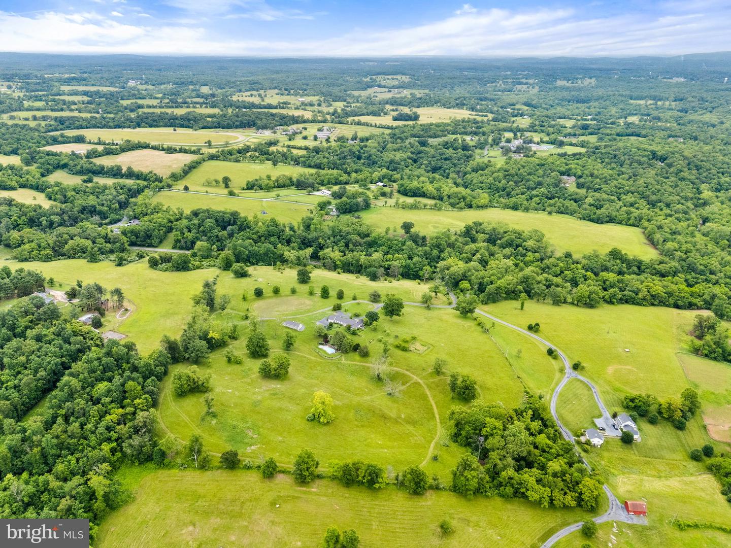 22693 ST LOUIS RD, MIDDLEBURG, Virginia 20117, 3 Bedrooms Bedrooms, ,3 BathroomsBathrooms,Residential,For sale,22693 ST LOUIS RD,VALO2098200 MLS # VALO2098200
