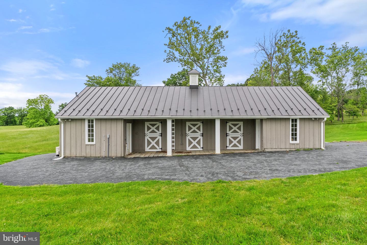 22693 ST LOUIS RD, MIDDLEBURG, Virginia 20117, 3 Bedrooms Bedrooms, ,3 BathroomsBathrooms,Residential,For sale,22693 ST LOUIS RD,VALO2098200 MLS # VALO2098200