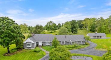 22693 ST LOUIS RD, MIDDLEBURG, Virginia 20117, 3 Bedrooms Bedrooms, ,3 BathroomsBathrooms,Residential,For sale,22693 ST LOUIS RD,VALO2098200 MLS # VALO2098200