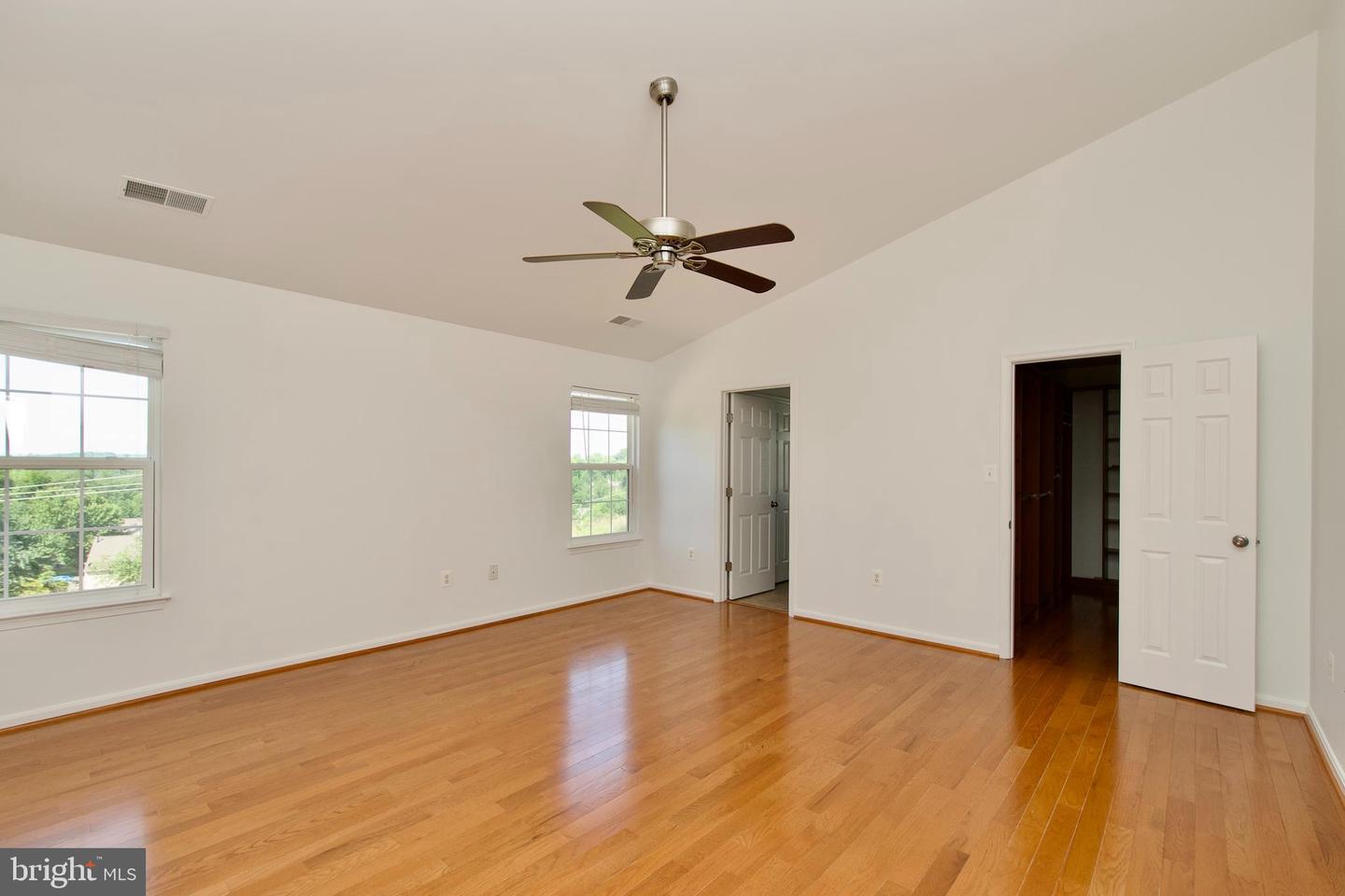 17528 OCTOBER GLORY LOOP, DUMFRIES, Virginia 22026, 4 Bedrooms Bedrooms, ,4 BathroomsBathrooms,Residential,For sale,17528 OCTOBER GLORY LOOP,VAPW2096102 MLS # VAPW2096102