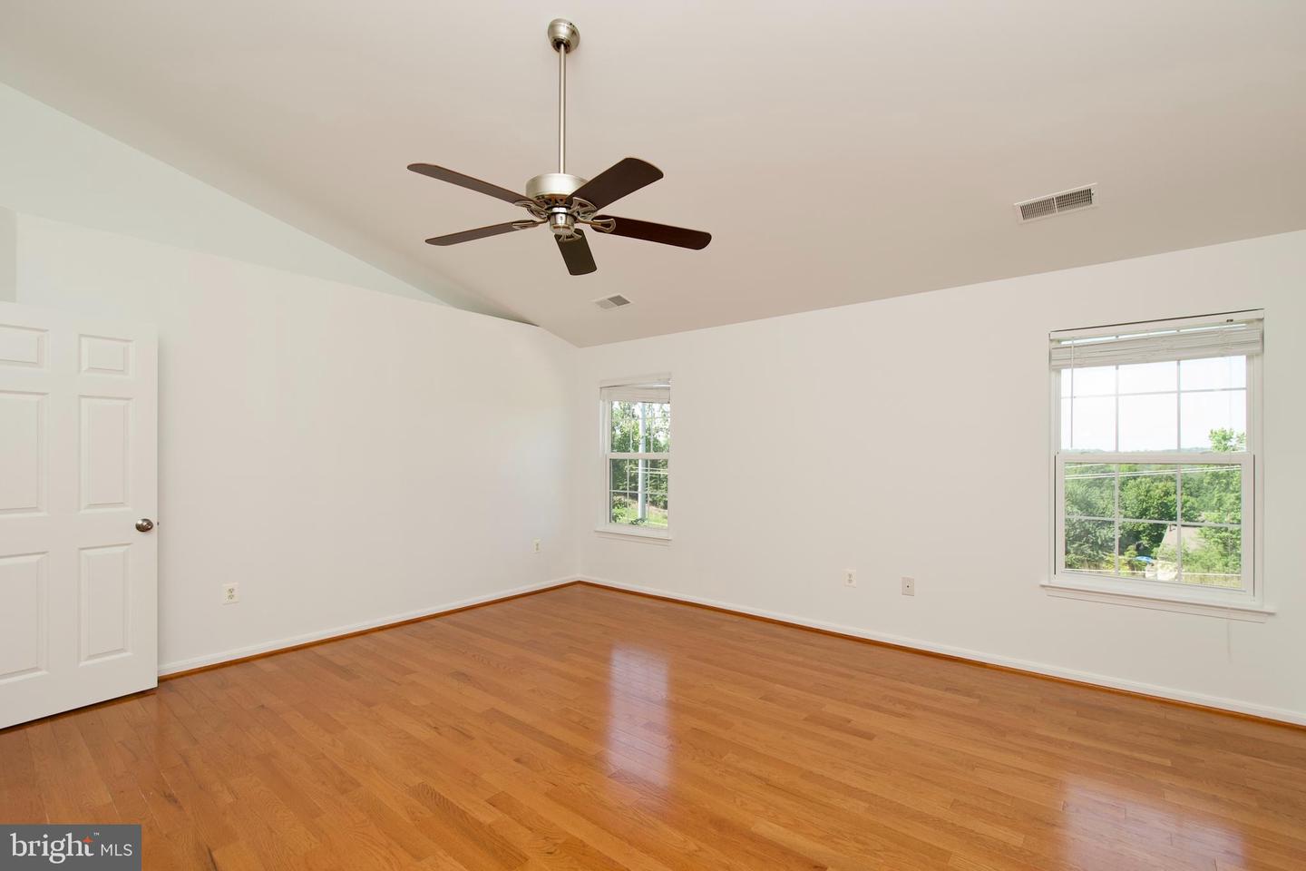 17528 OCTOBER GLORY LOOP, DUMFRIES, Virginia 22026, 4 Bedrooms Bedrooms, ,4 BathroomsBathrooms,Residential,For sale,17528 OCTOBER GLORY LOOP,VAPW2096102 MLS # VAPW2096102