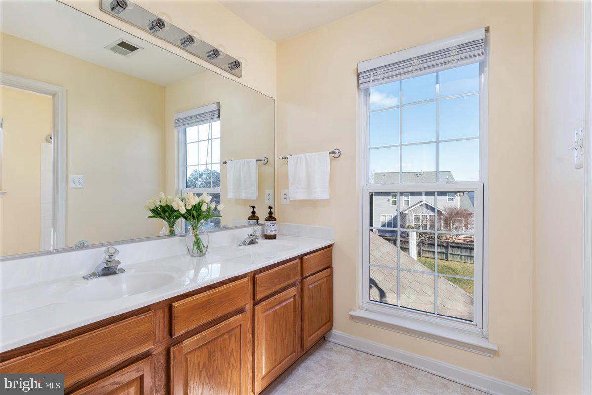 11131 KIRA CT, BEALETON, Virginia 22712, 4 Bedrooms Bedrooms, ,3 BathroomsBathrooms,Residential,For sale,11131 KIRA CT,VAFQ2016888 MLS # VAFQ2016888