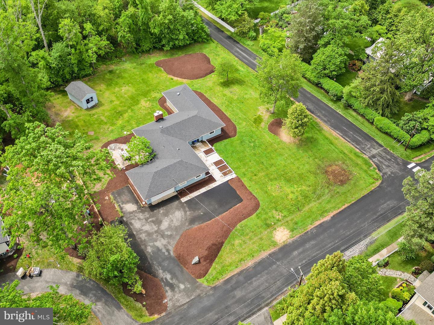 801 2ND ST, HERNDON, Virginia 20170, 5 Bedrooms Bedrooms, ,3 BathroomsBathrooms,Residential,For sale,801 2ND ST,VAFX2245000 MLS # VAFX2245000