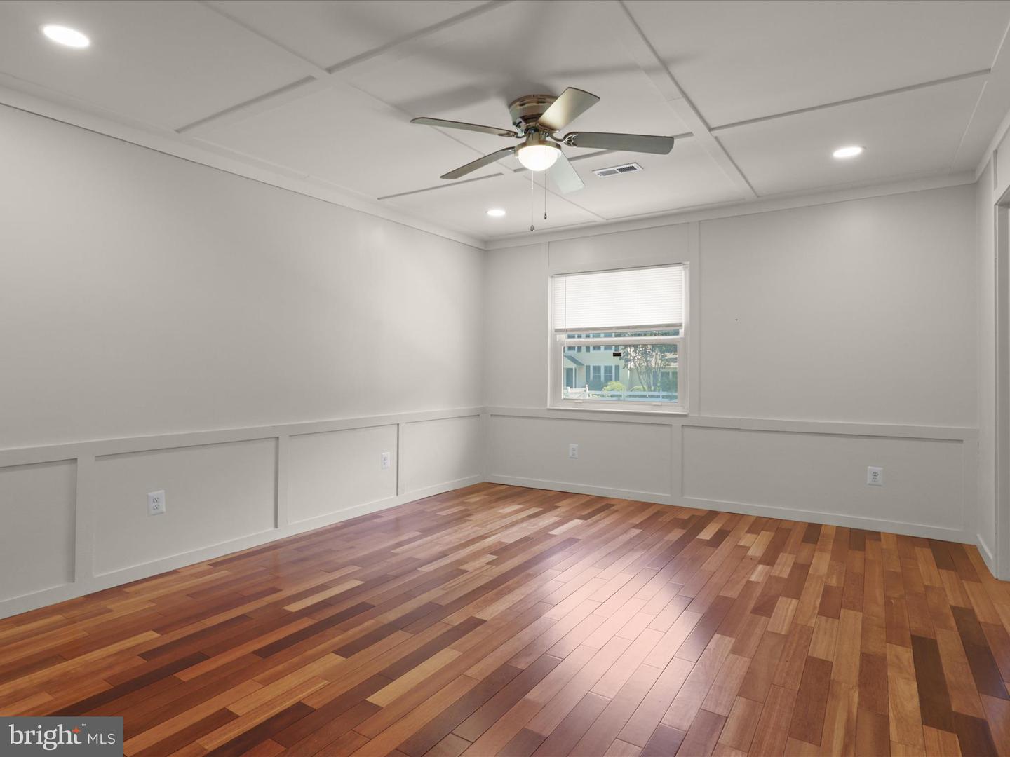 801 2ND ST, HERNDON, Virginia 20170, 5 Bedrooms Bedrooms, ,3 BathroomsBathrooms,Residential,For sale,801 2ND ST,VAFX2245000 MLS # VAFX2245000