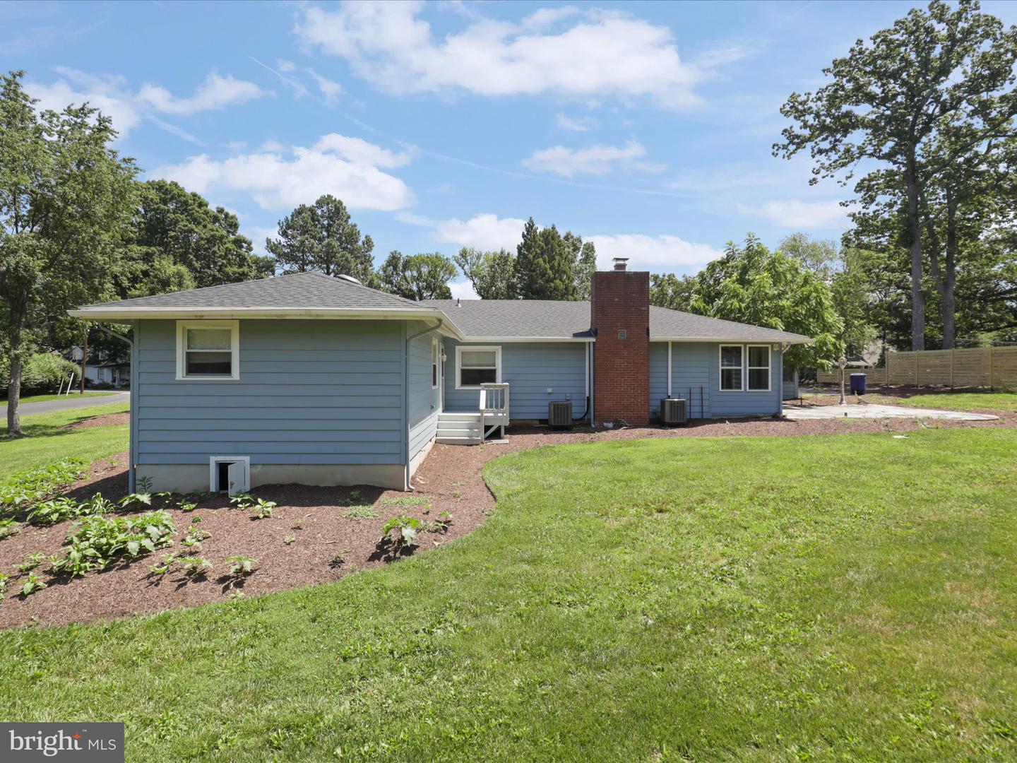 801 2ND ST, HERNDON, Virginia 20170, 5 Bedrooms Bedrooms, ,3 BathroomsBathrooms,Residential,For sale,801 2ND ST,VAFX2245000 MLS # VAFX2245000
