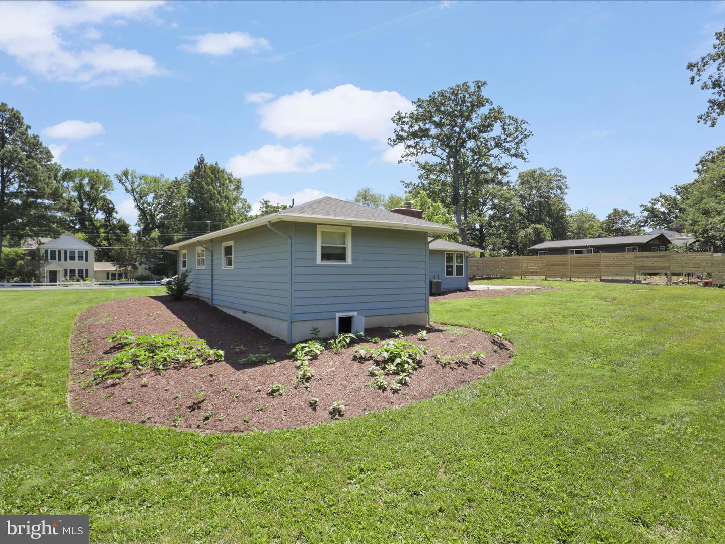 801 2ND ST, HERNDON, Virginia 20170, 5 Bedrooms Bedrooms, ,3 BathroomsBathrooms,Residential,For sale,801 2ND ST,VAFX2245000 MLS # VAFX2245000