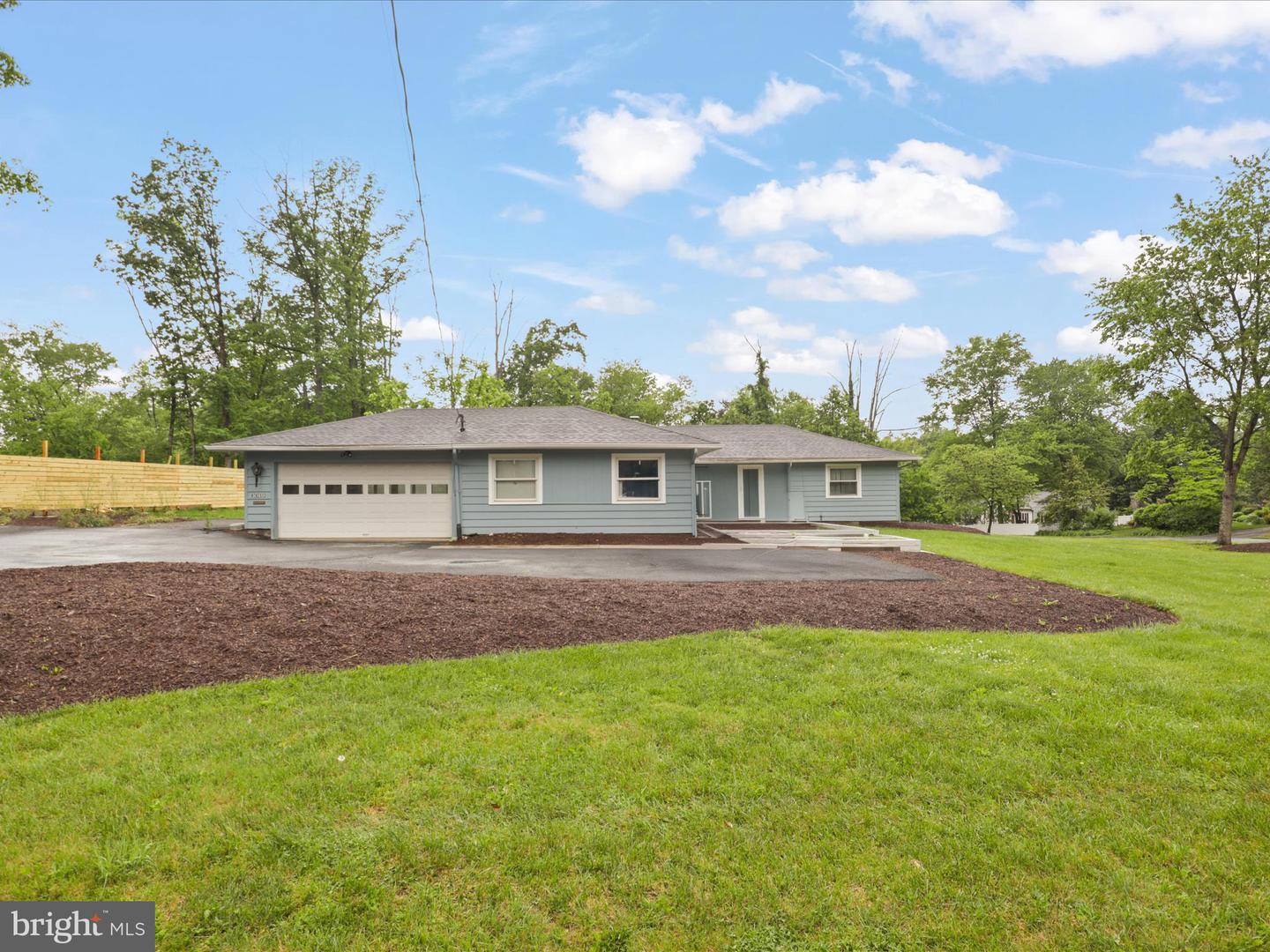 801 2ND ST, HERNDON, Virginia 20170, 5 Bedrooms Bedrooms, ,3 BathroomsBathrooms,Residential,For sale,801 2ND ST,VAFX2245000 MLS # VAFX2245000