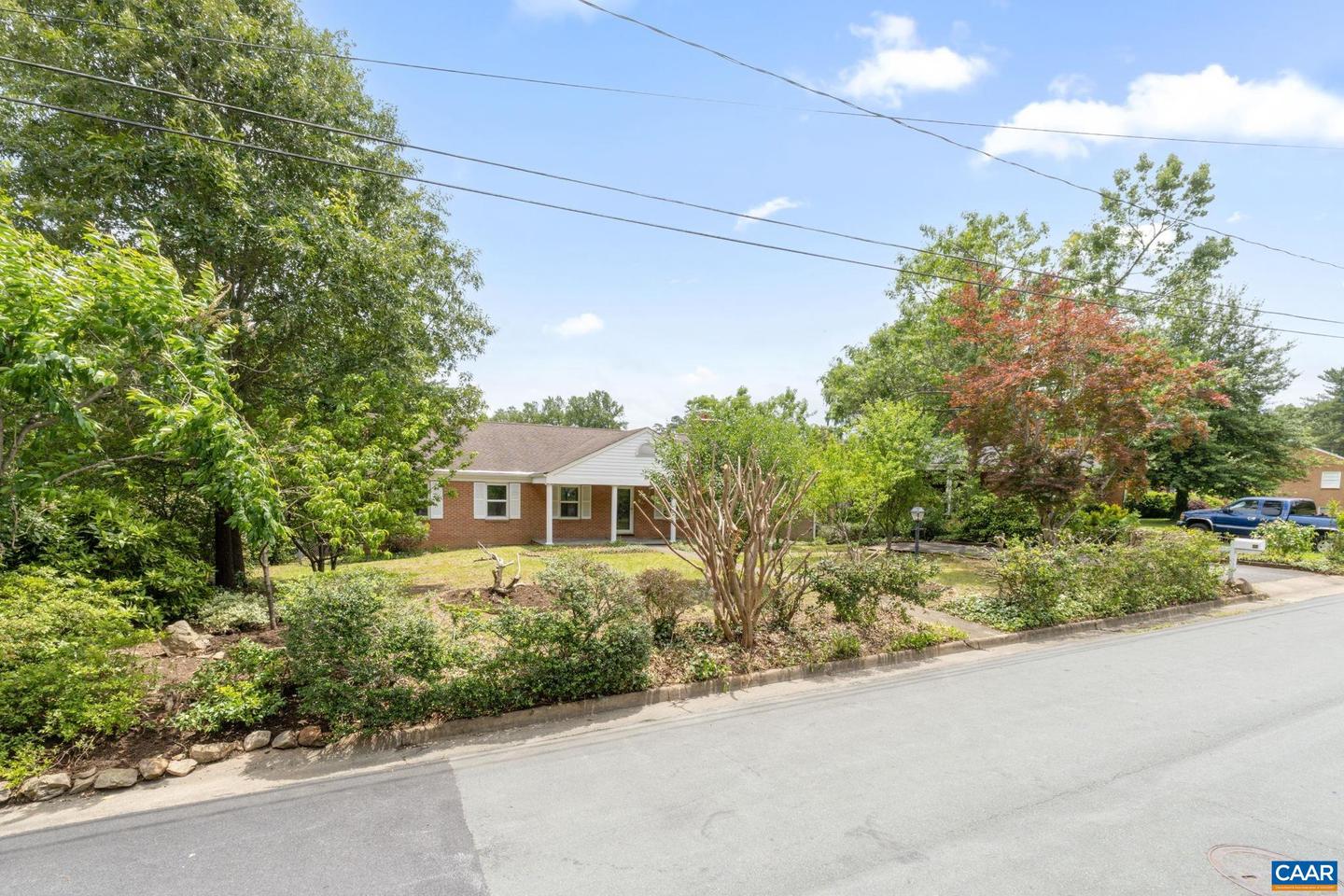 104 CHAUCER RD, CHARLOTTESVILLE, Virginia 22901, 4 Bedrooms Bedrooms, ,3 BathroomsBathrooms,Residential,For sale,104 CHAUCER RD,665301 MLS # 665301
