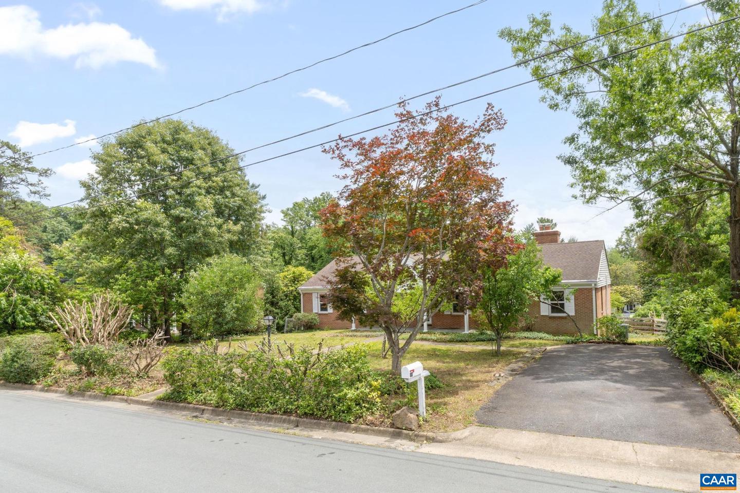 104 CHAUCER RD, CHARLOTTESVILLE, Virginia 22901, 4 Bedrooms Bedrooms, ,3 BathroomsBathrooms,Residential,For sale,104 CHAUCER RD,665301 MLS # 665301
